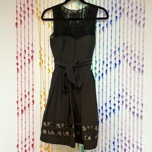 GUESS Elegant Black Lace Evening /Event Dress